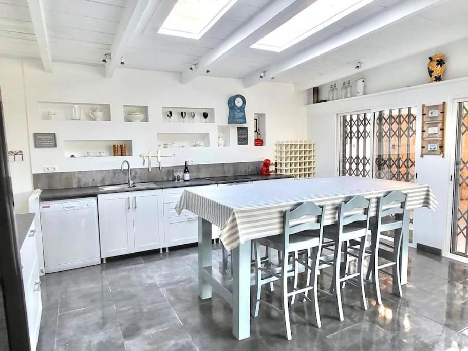 Villa Capitano -Seaviews -4 Bedrooms - La Cala Ла-Кала-де-Михас Экстерьер фото